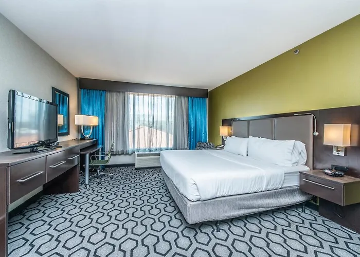 Express & Charleston Arpt-conv Ctr Area By Ihg 3* North Charleston