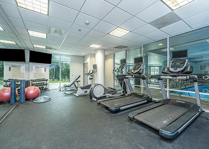 Hotel Express & Charleston Arpt-conv Ctr Area By Ihg North Charleston