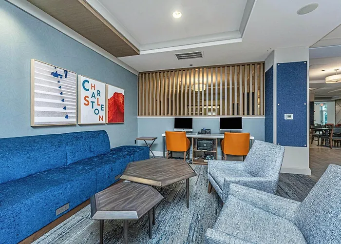 Express & Charleston Arpt-conv Ctr Area By Ihg 3*