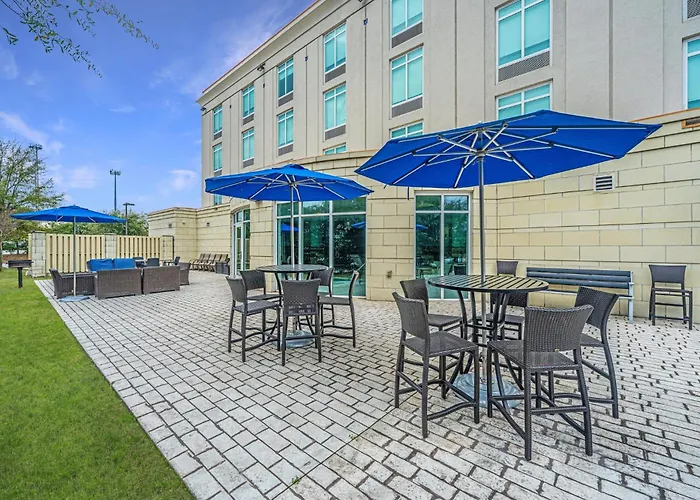 Express & Charleston Arpt-conv Ctr Area By Ihg 3*