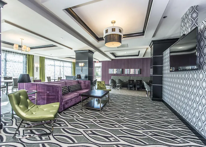 Express & Charleston Arpt-conv Ctr Area By Ihg Hotel 3*