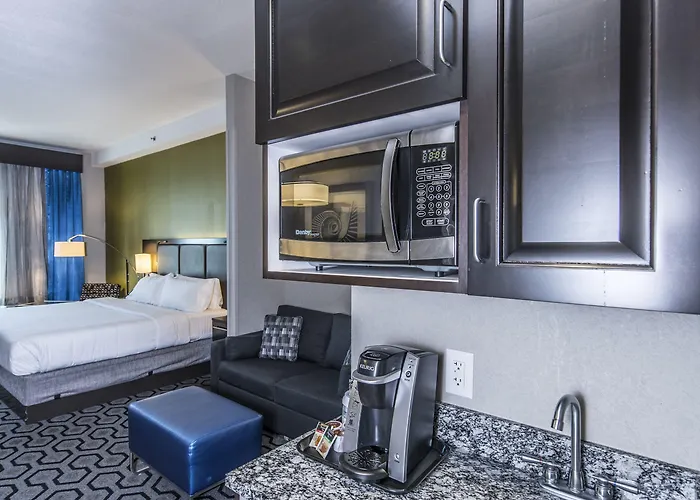 Express & Charleston Arpt-conv Ctr Area By Ihg North Charleston