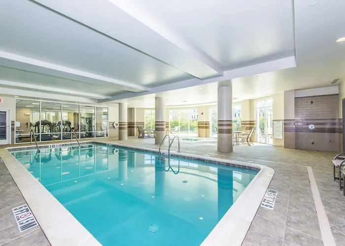 Express & Charleston Arpt-conv Ctr Area By Ihg Hotel