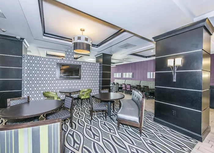 Express & Charleston Arpt-conv Ctr Area By Ihg