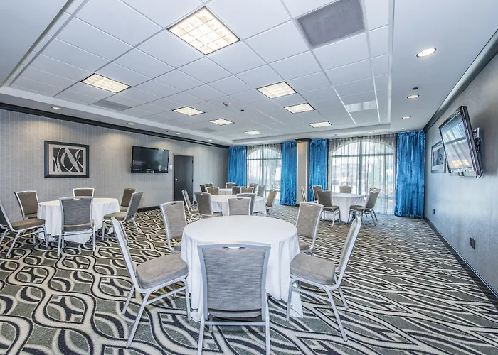 Express & Charleston Arpt-conv Ctr Area By Ihg North Charleston
