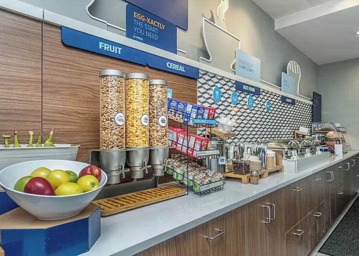 Hotel Express & Charleston Arpt-conv Ctr Area By Ihg North Charleston
