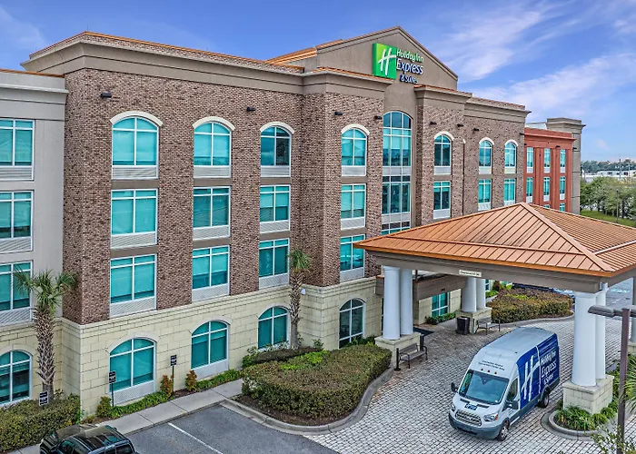 Express & Charleston Arpt-conv Ctr Area By Ihg North Charleston