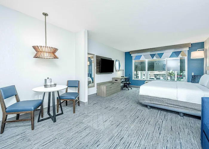 Express & Charleston Arpt-conv Ctr Area By Ihg 3* North Charleston