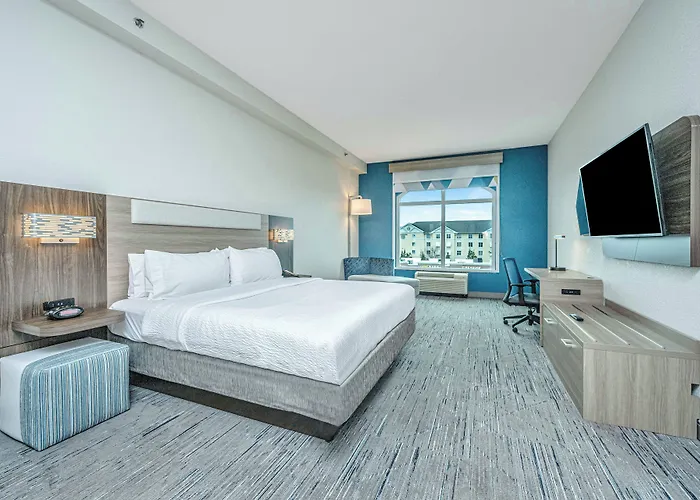 Hotel Express & Charleston Arpt-conv Ctr Area By Ihg 3*