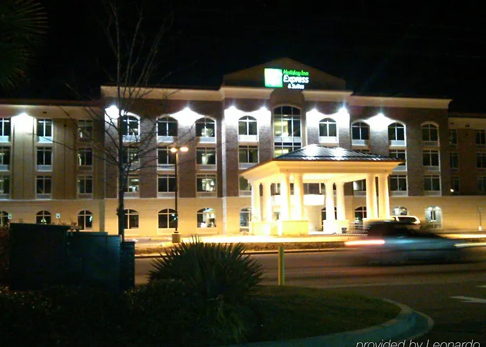 Express & Charleston Arpt-conv Ctr Area By Ihg 3*