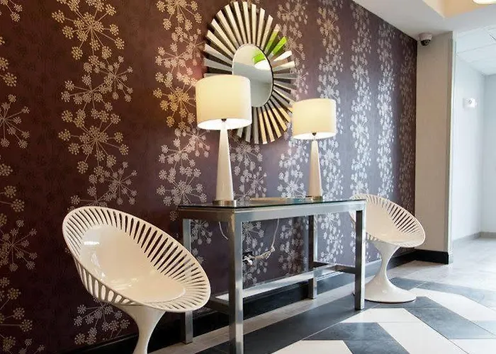Express & Charleston Arpt-conv Ctr Area By Ihg North Charleston