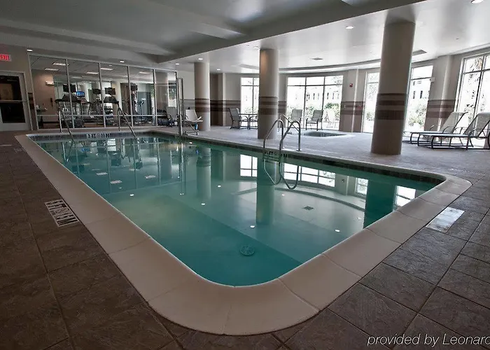 Express & Charleston Arpt-conv Ctr Area By Ihg 3*